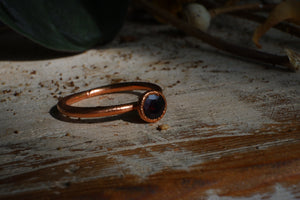 GARNET ROUND RING Faceted