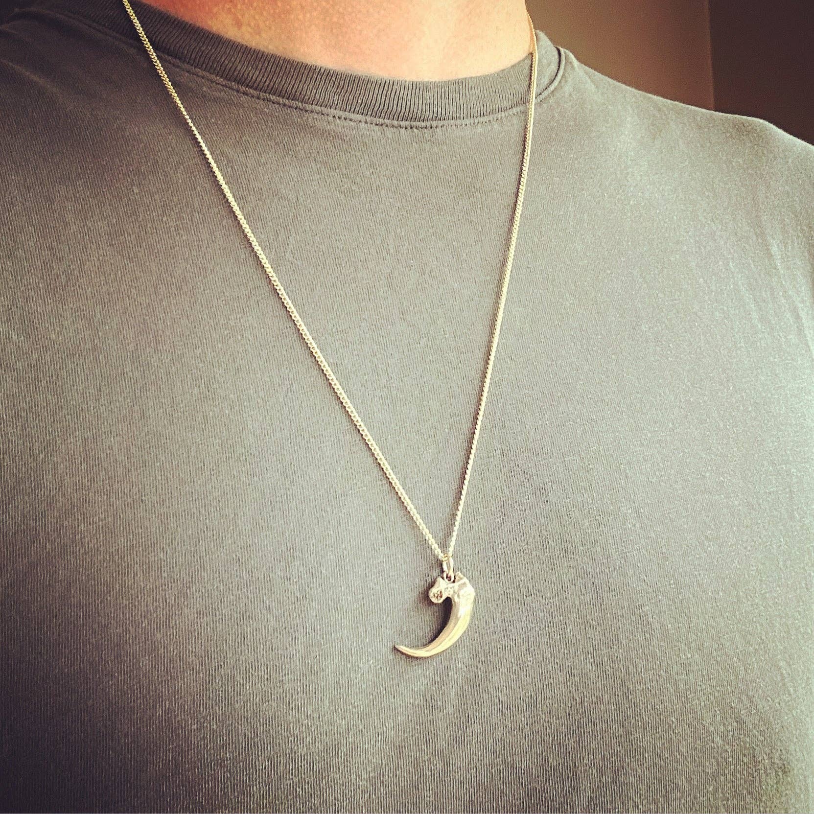 Golden Eagle Talon Pendant: Yellow Bronze